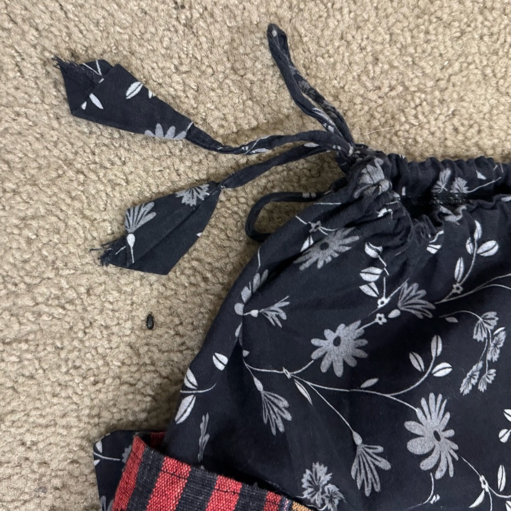 Harem Drop Crotch Thai Pants Black Floral Size Medium Gypsy Hippie Aladdin Hmong - Picture 10 of 11